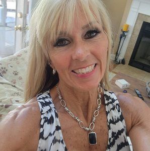 Meet your Posher, Sherry